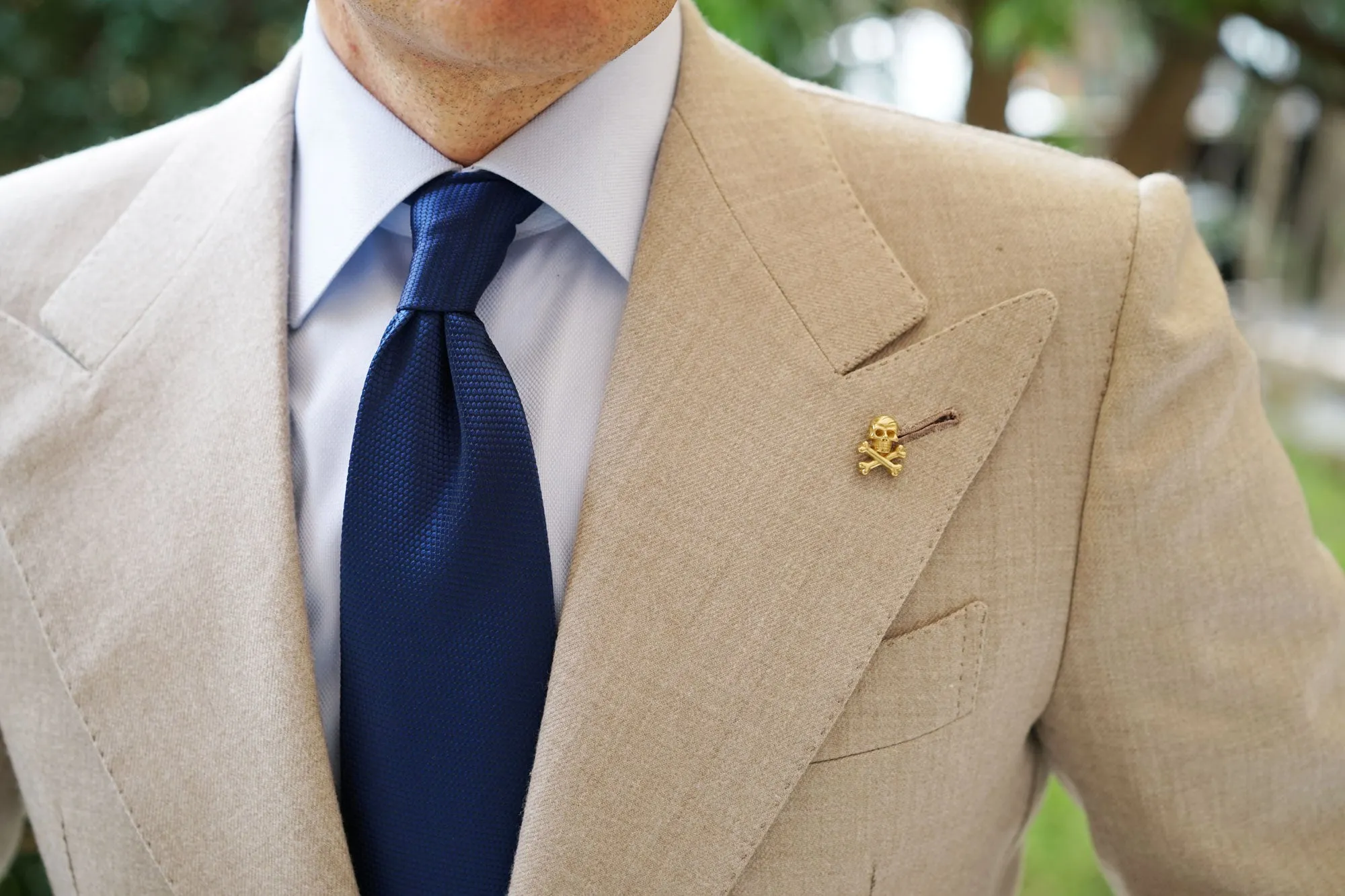 Antique Gold Skull and Crossbones Lapel Pin