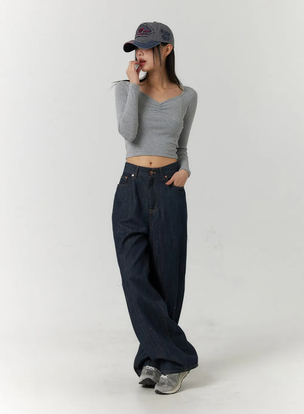 Back Button Wide Leg Jeans CF407