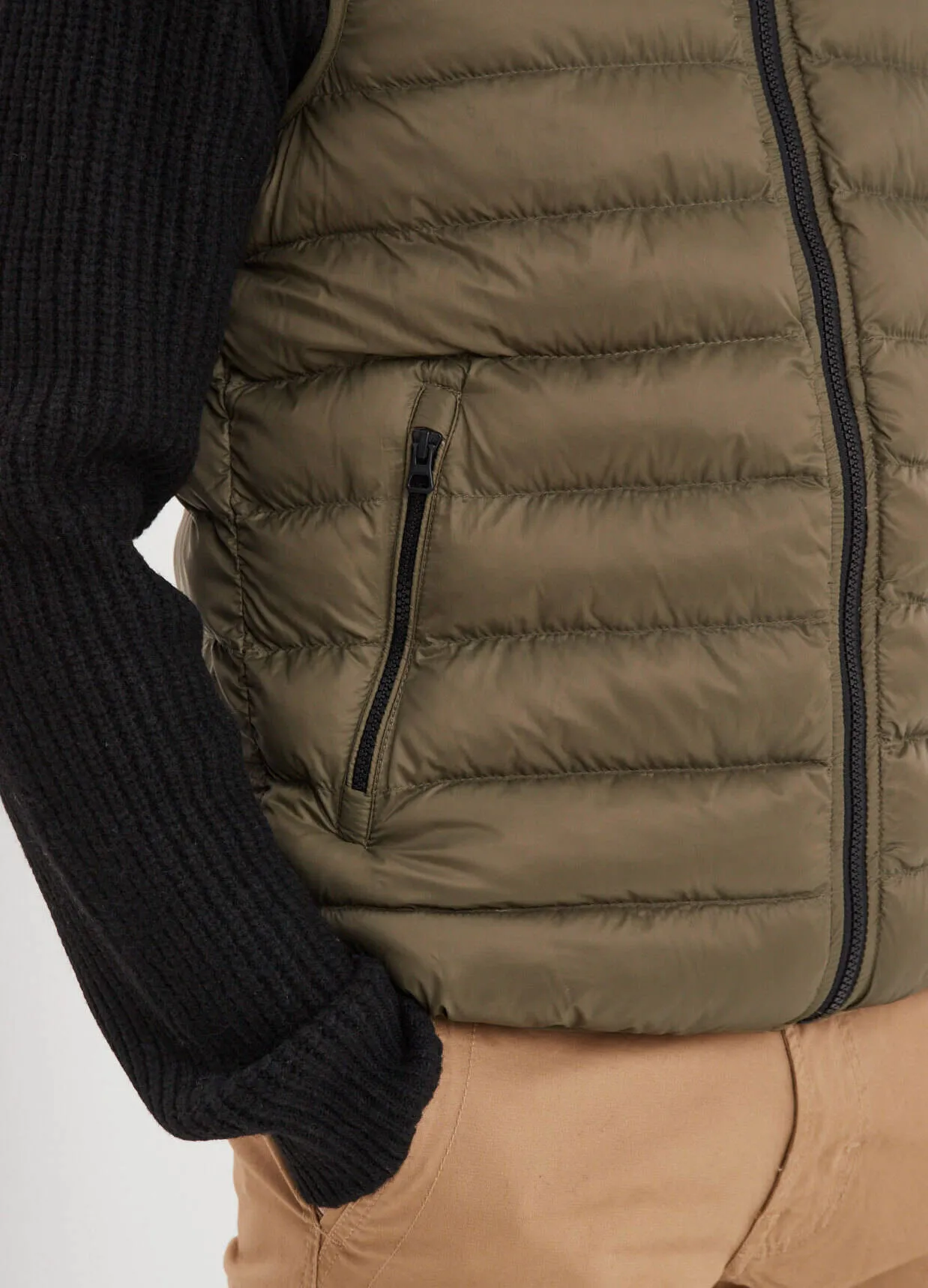 Khaki sleeveless down jacket “103101”