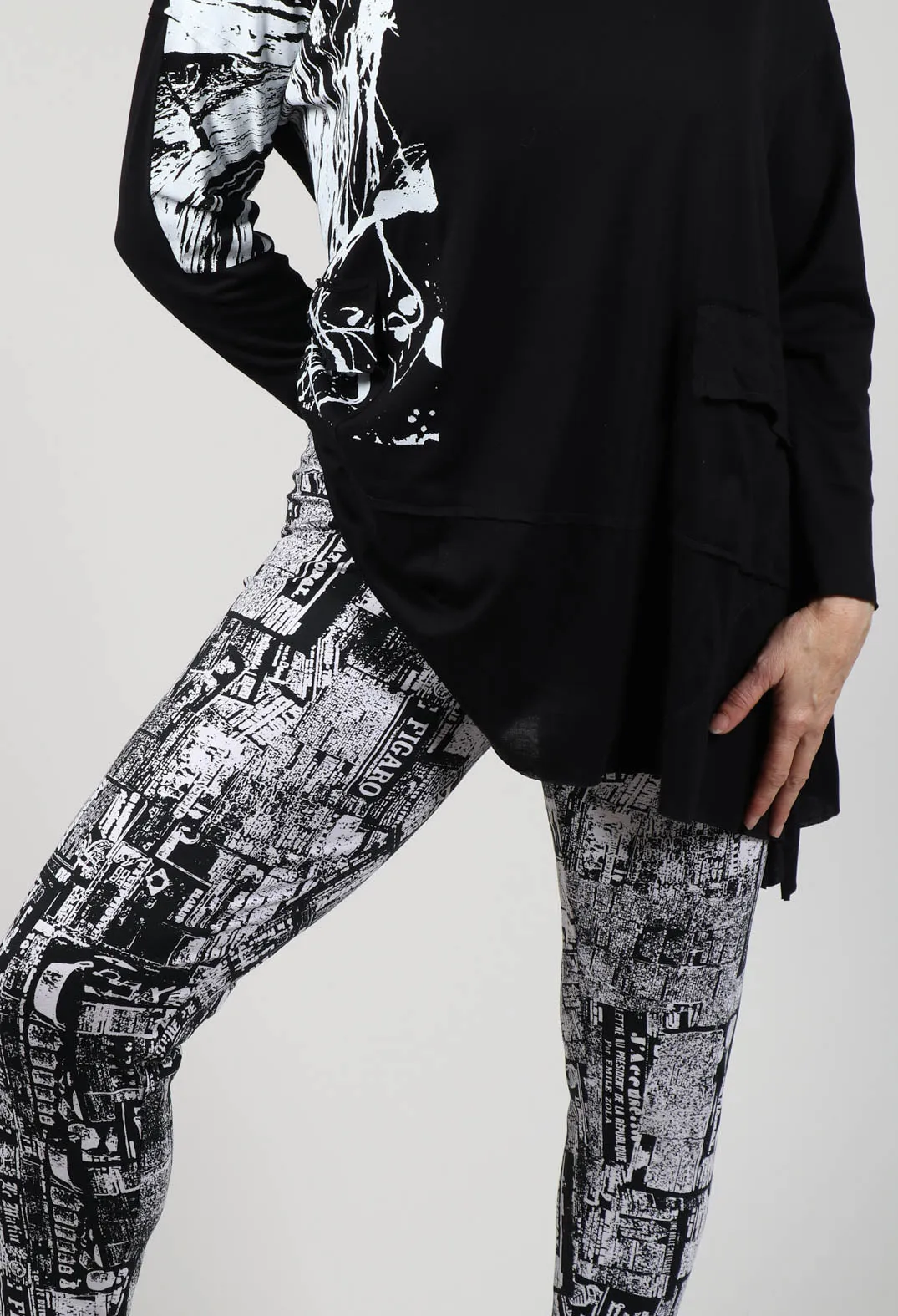 Newspaper Print Leggings in Black