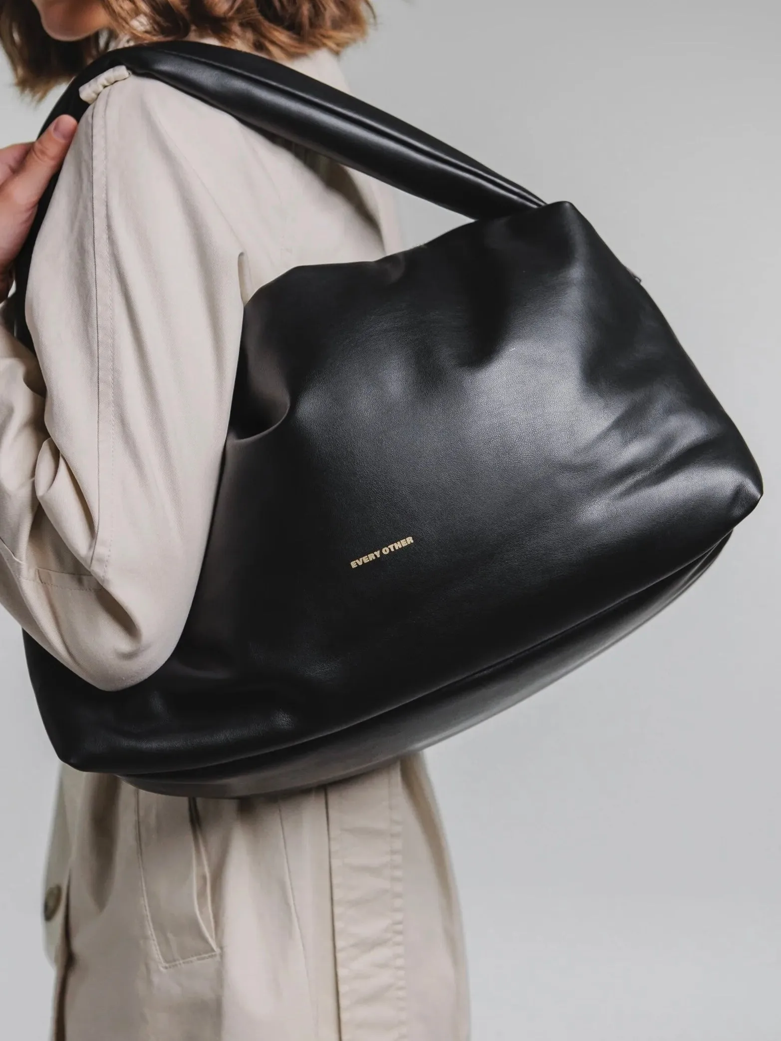 Slouch Shoulder Bag - Black