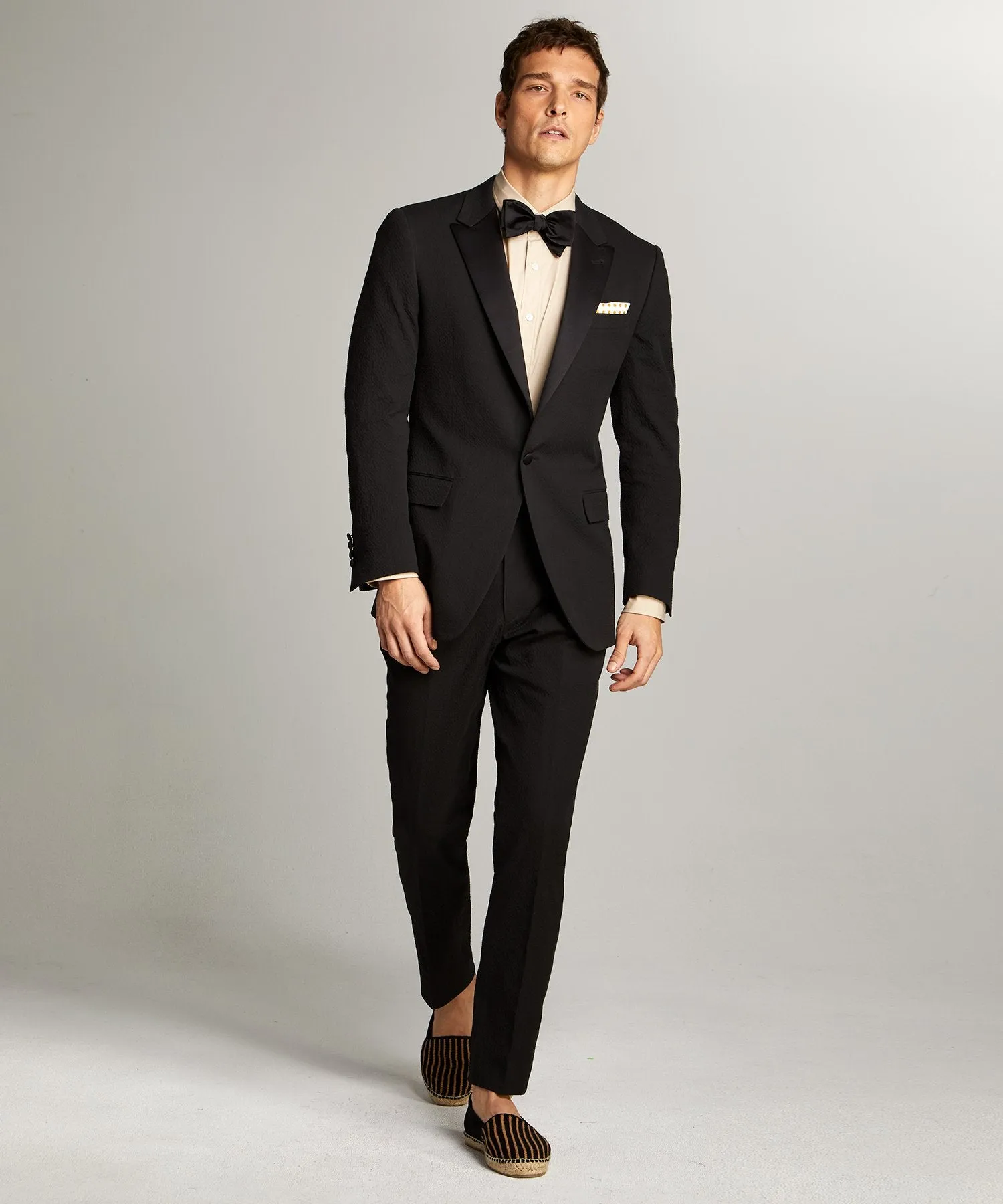 Sutton Peak Lapel Tuxedo in Italian Black Seersucker