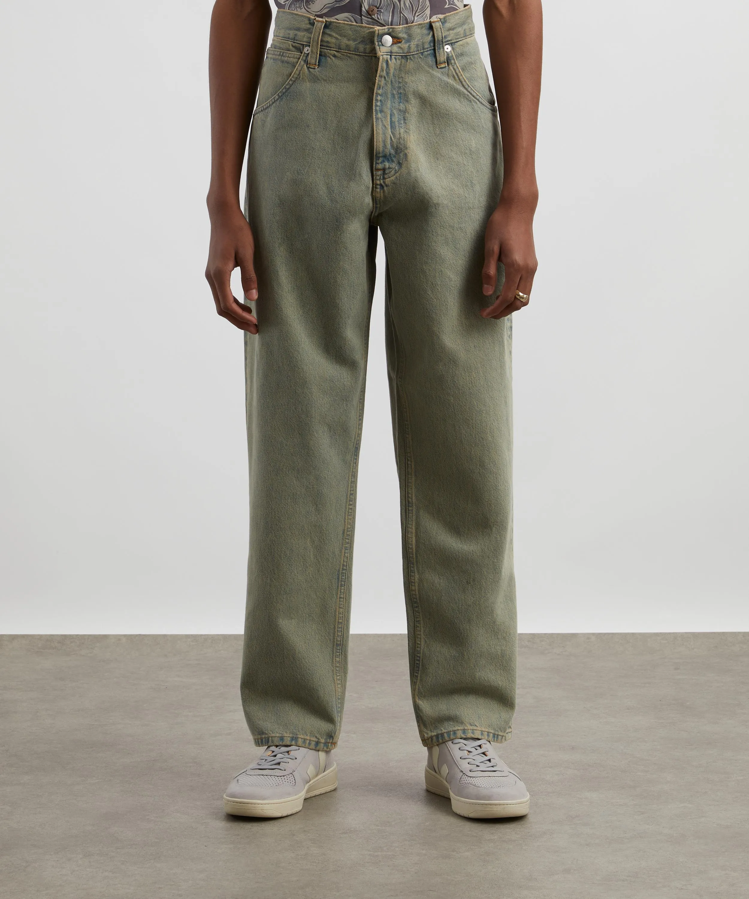 Tyrell Loose Tapered Jeans